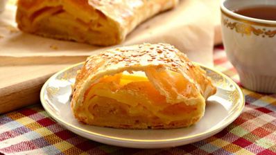 штрудель с японской айвой