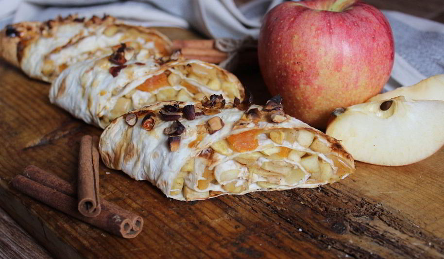 Рецепт яблочного штруделя из лаваша