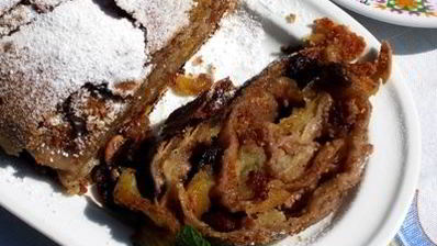 яблочный штрудель с грецкими орехами