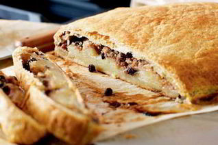 Яблочный штрудель с орехами