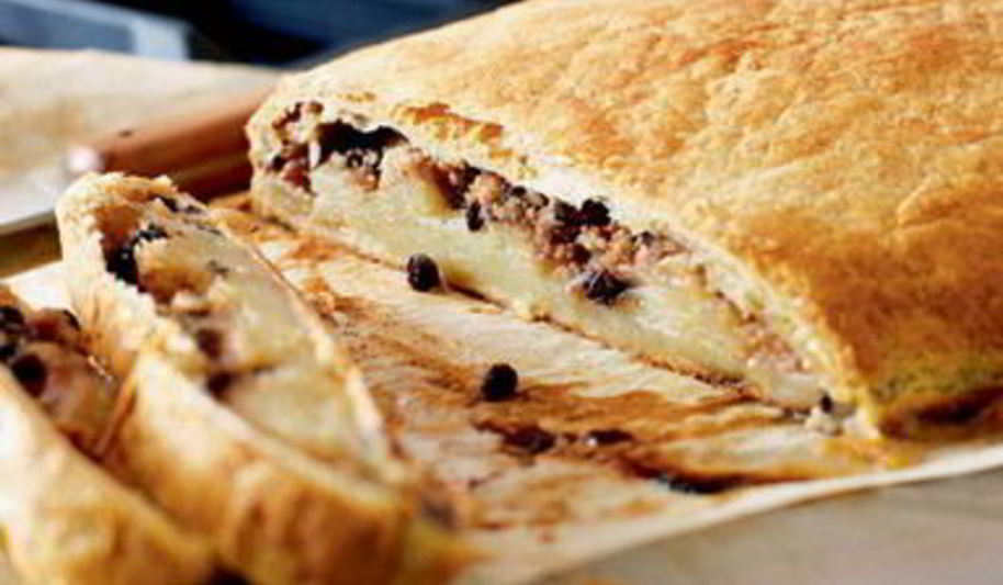 Рецепт яблочного штруделя с орехами