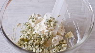 закусочный штрудель с грибами и сыром