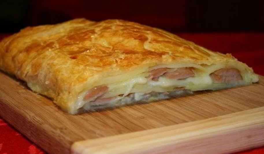 Рецепт закусочного штруделя с сосисками