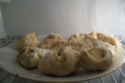 Слоеные конвертики с творогом