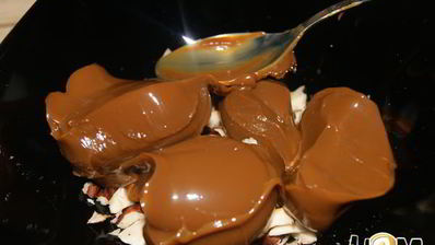 слоеные трубочки с вареной сгущенкой и орехами