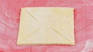 слойки с абрикосами