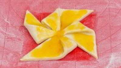 слойки с абрикосами