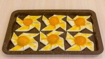 слойки с абрикосами