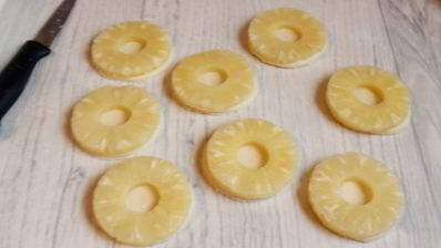 слойки с ананасом