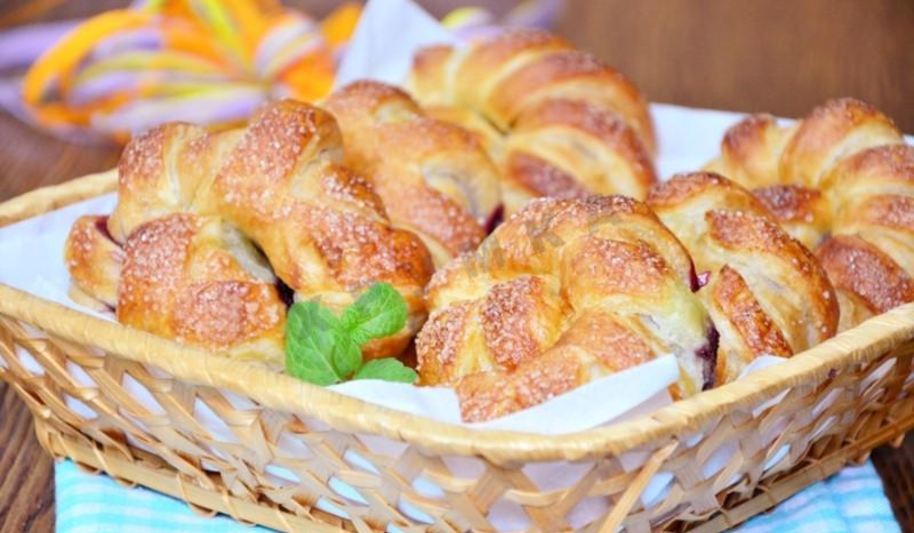 Рецепт слоек с черникой