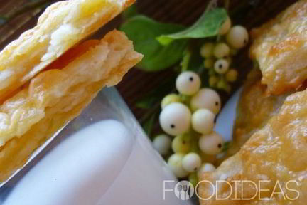 Слойки с картошкой и сыром