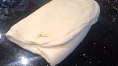 слойки с щавелем, сыром и яйцом