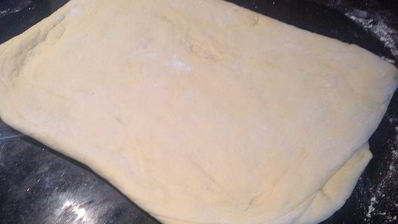 слойки с щавелем, сыром и яйцом