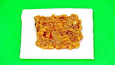 слойки с вареной сгущенкой и орехами