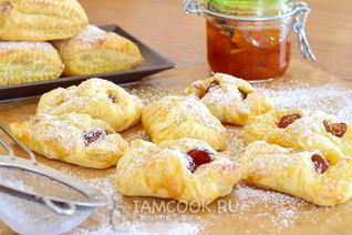 Слойки с вареньем из слоеного теста