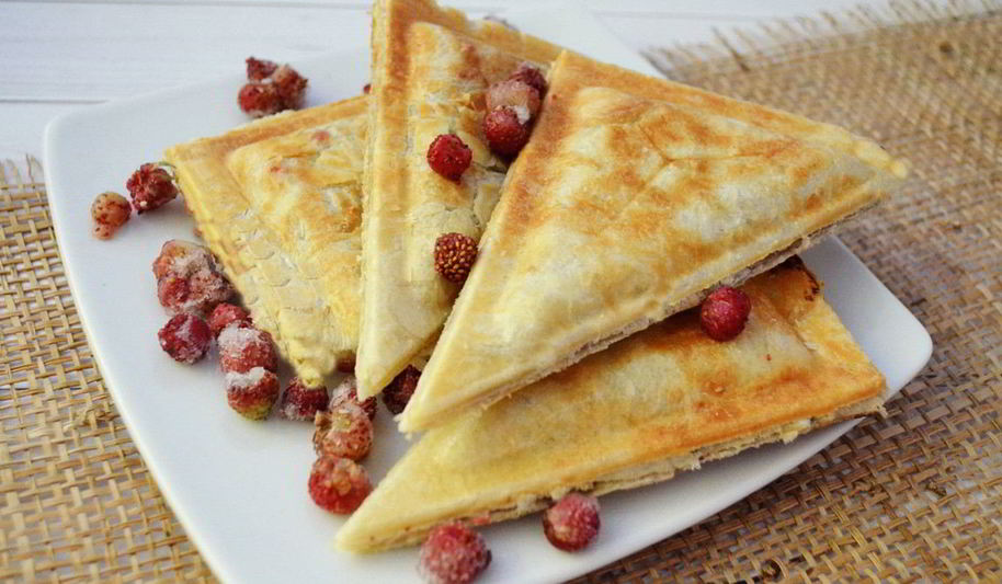 Рецепт слоек с ягодами