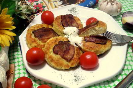 Несладкие сырники с беконом