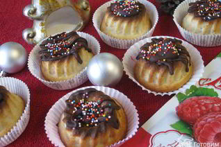 Нежные творожники Малиновый вулкан