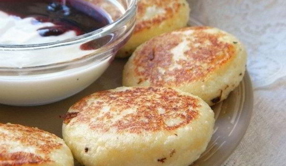 Рецепт полезных сырников с хлопьями