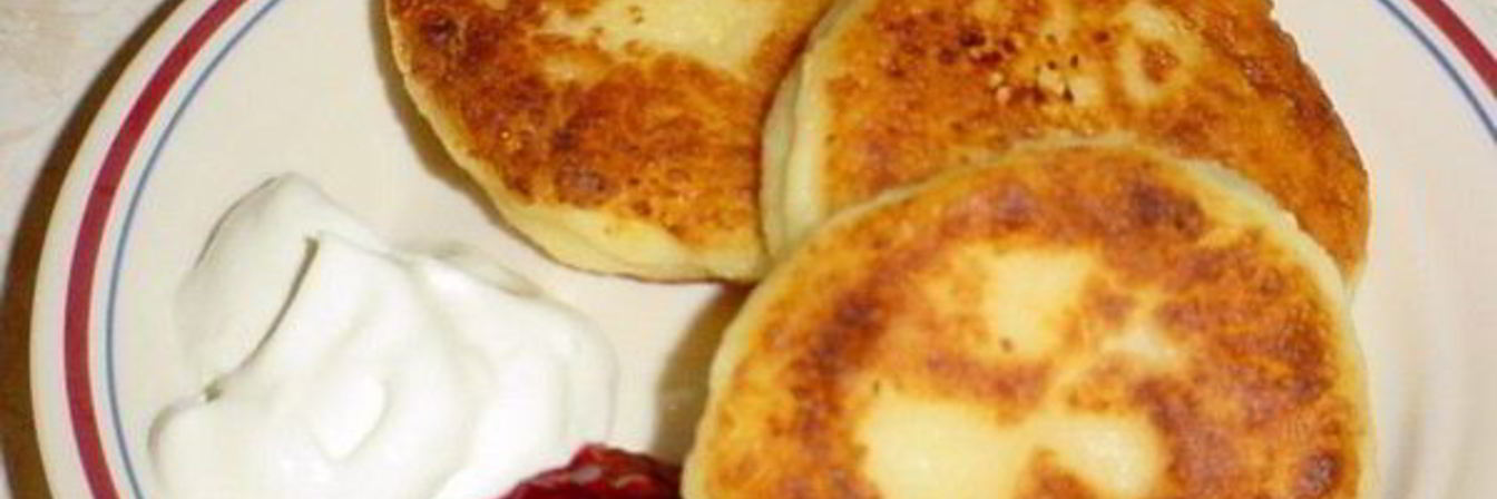 Простые сырники из творога с манкой в духовке