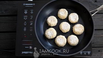 пышные сырники на сковороде