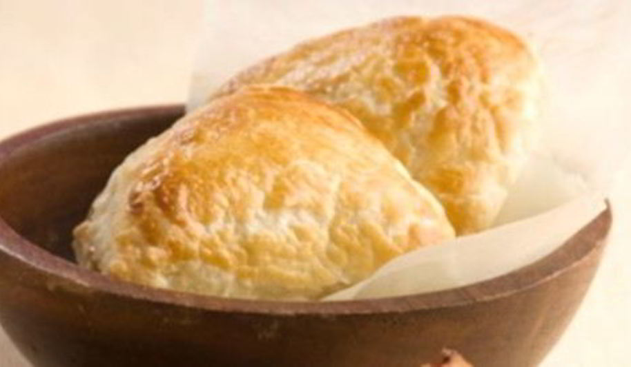 Рецепт сочней творожных на сдобном пресном тесте