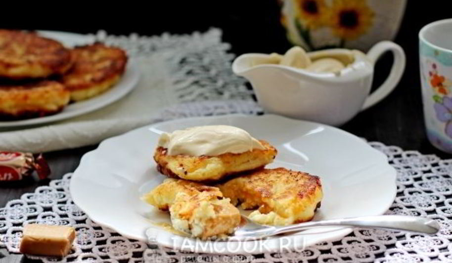 Рецепт сырников с ирисками