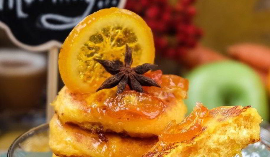 Рецепт сырников с морковью и цитрусовым соусом