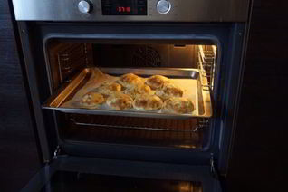 Сырники с сырной корочкой в духовке