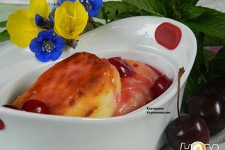 Сырники с вишневым соусом