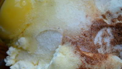 сырники с яблоком и вяленой вишней