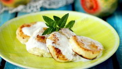 сырники в сметанном соусе