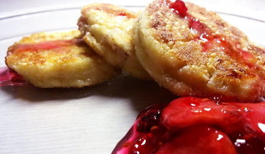 Рецепт ванильных сырников с хурмой