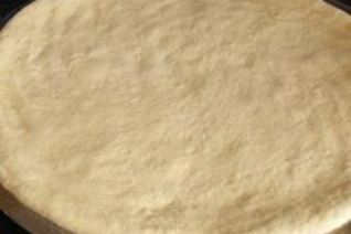 Быстрое дрожжевое тесто для пиццы
