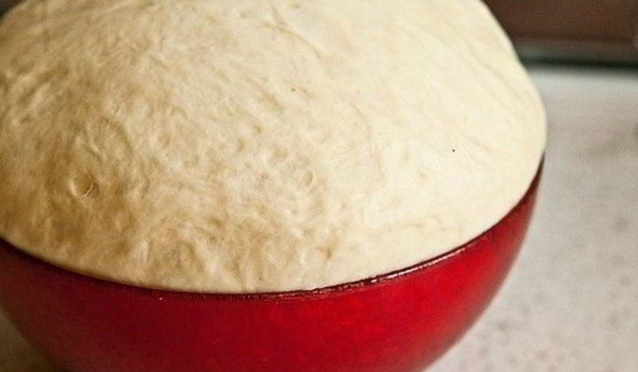 Рецепт дрожжевого теста для пирожков по-домашнему