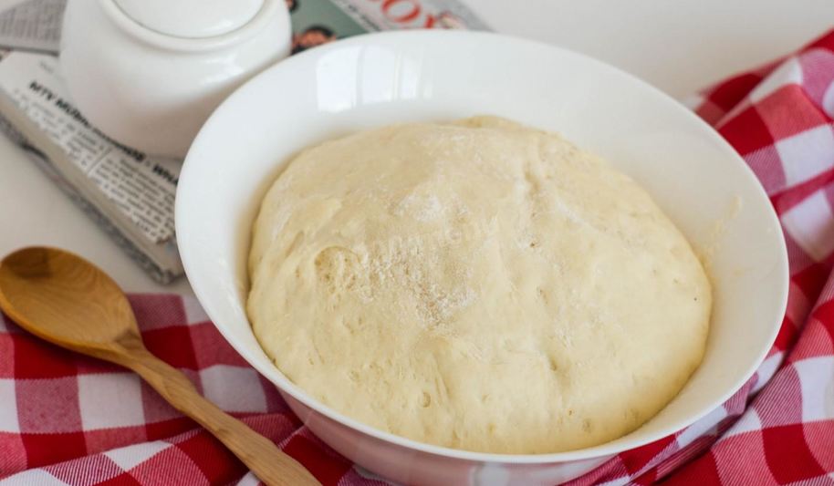 Рецепт теста на булочки на сухих дрожжах