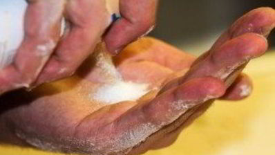 тонкое бездрожжевое тесто для пиццы