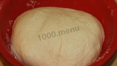 тонкое тесто и соус для итальянской пиццы