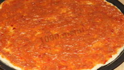 тонкое тесто и соус для итальянской пиццы