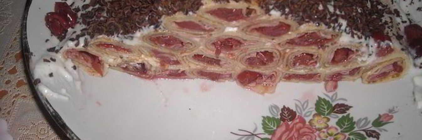 Блинный торт с вишней