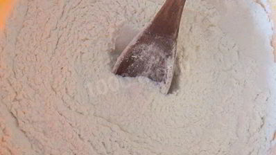 шоколадный блинный торт с творожным кремом