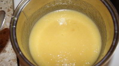 шоколадный медовик с черносливом