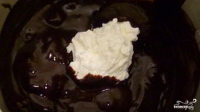 шоколадный торт с черносливом