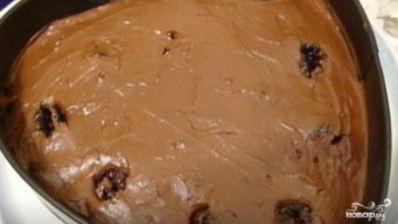 шоколадный торт с черносливом