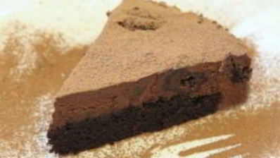 шоколадный торт с черносливом