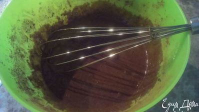 шоколадный торт с молочно-клубничным желе