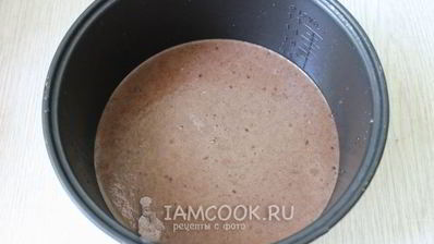 шоколадный торт с вишнями и сметанным кремом