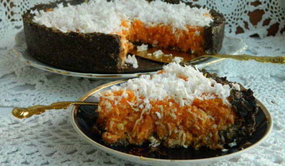 Рецепт сыроедческого морковного торта