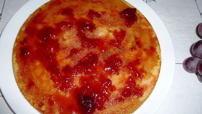 торт с клубничным вареньем