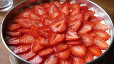 торт с клубникой и маскарпоне